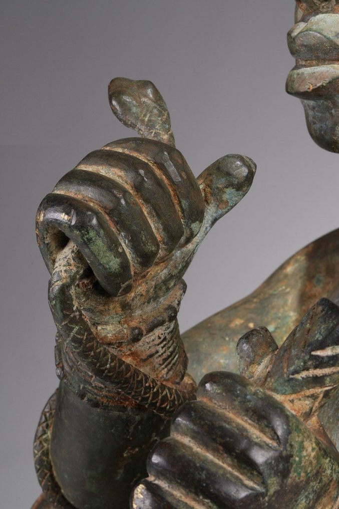 A Bronze sculpture in the style of Tada