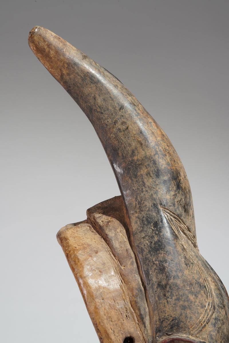A horned Guro mask