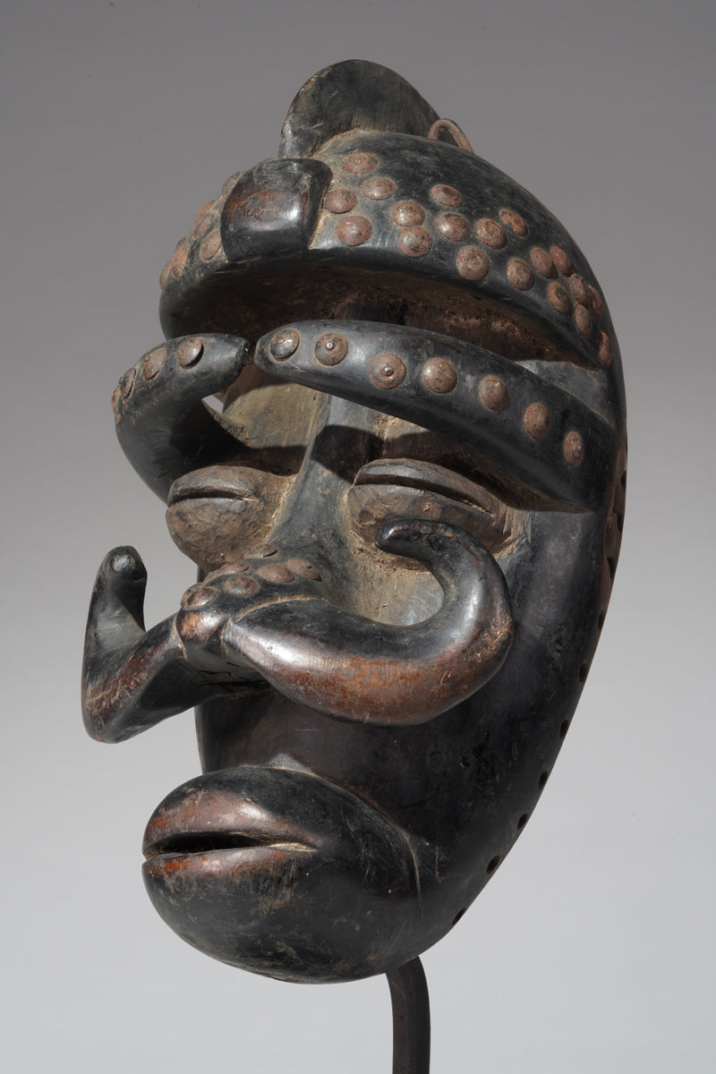 A Bete mask