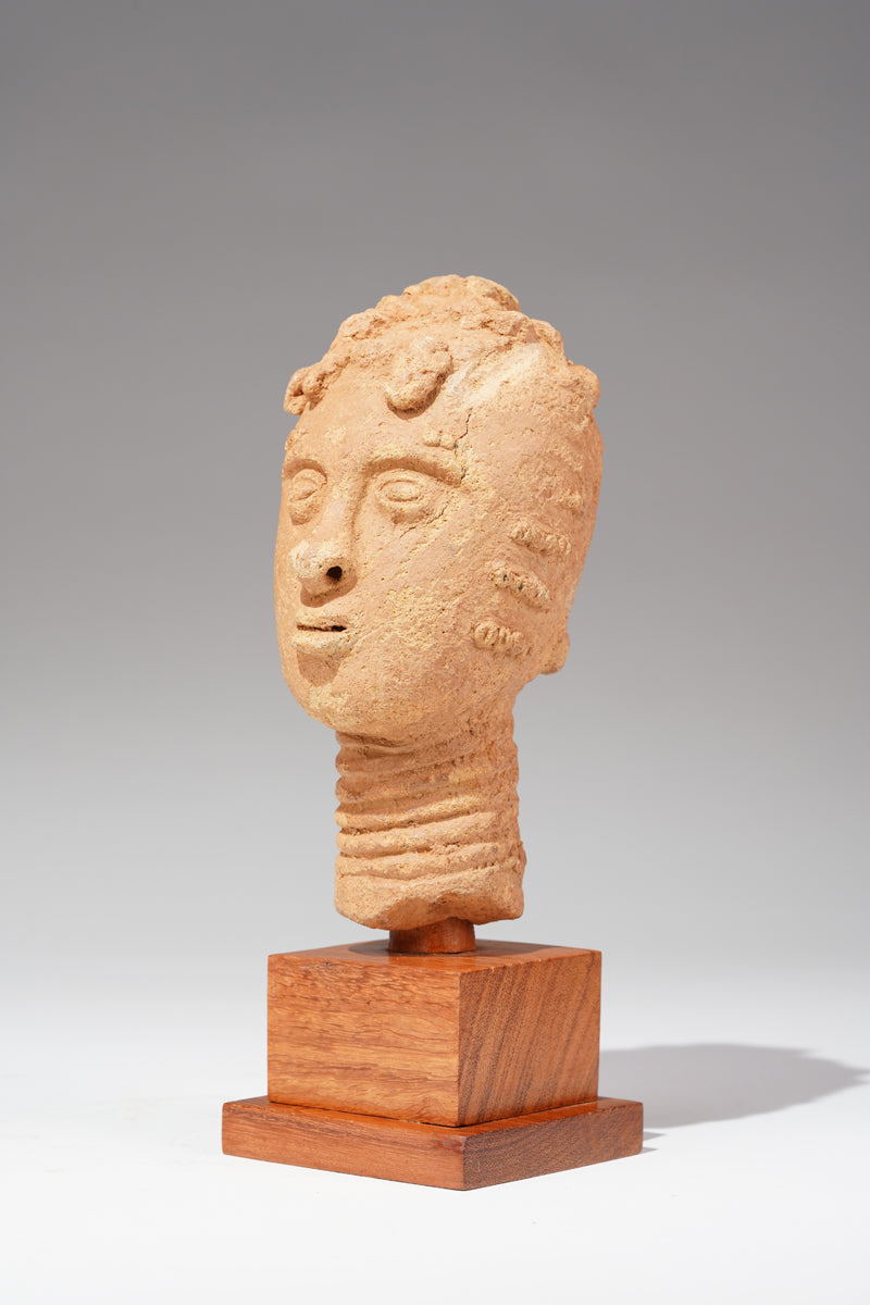 An Akan - Owin - terracotta head