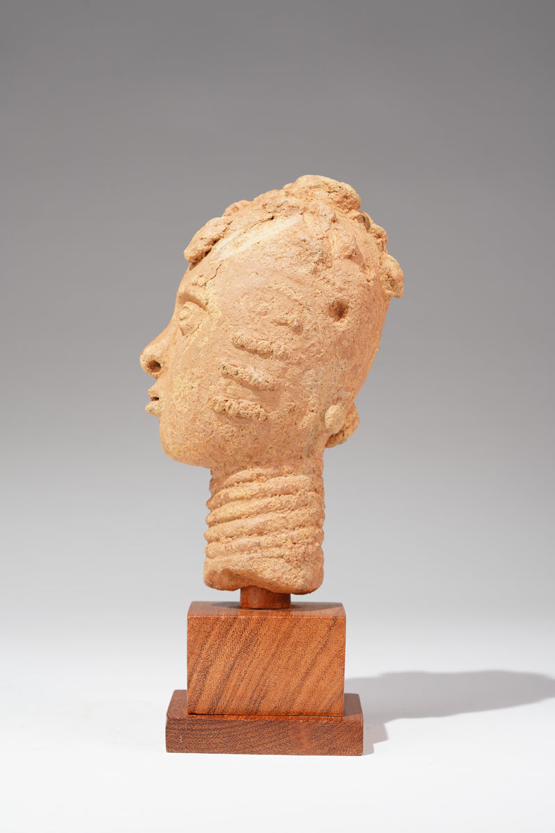 An Akan - Owin - terracotta head