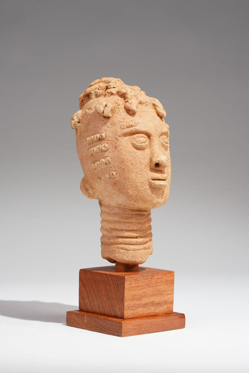 An Akan - Owin - terracotta head