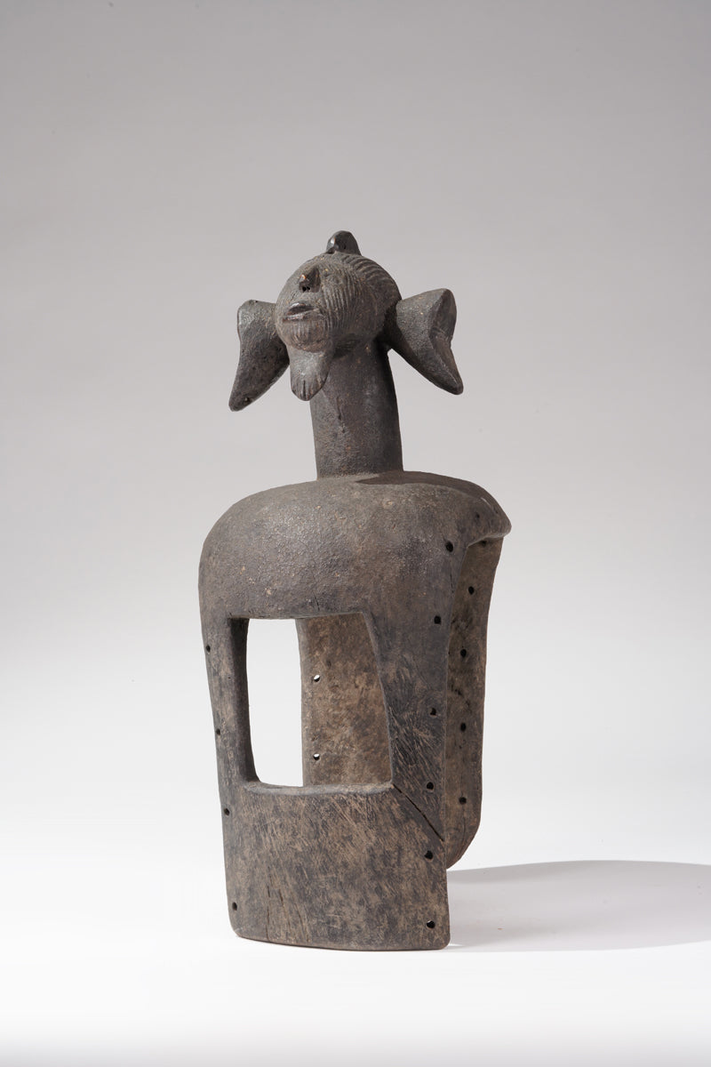 A Jukun shoulder mask