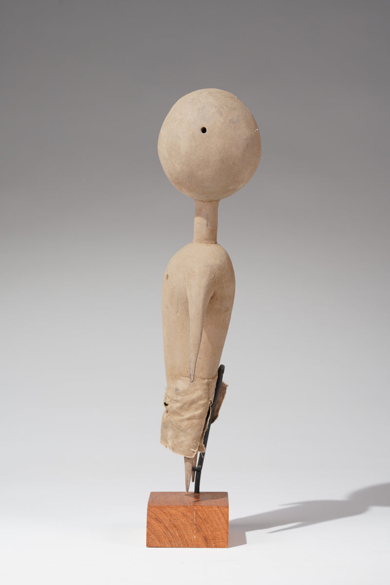 A Prampram sculptural couple