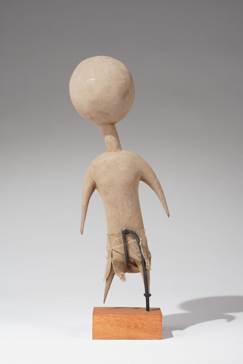 A Prampram sculptural couple