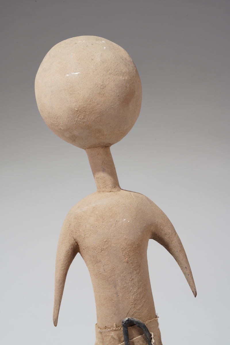 A Prampram sculptural couple