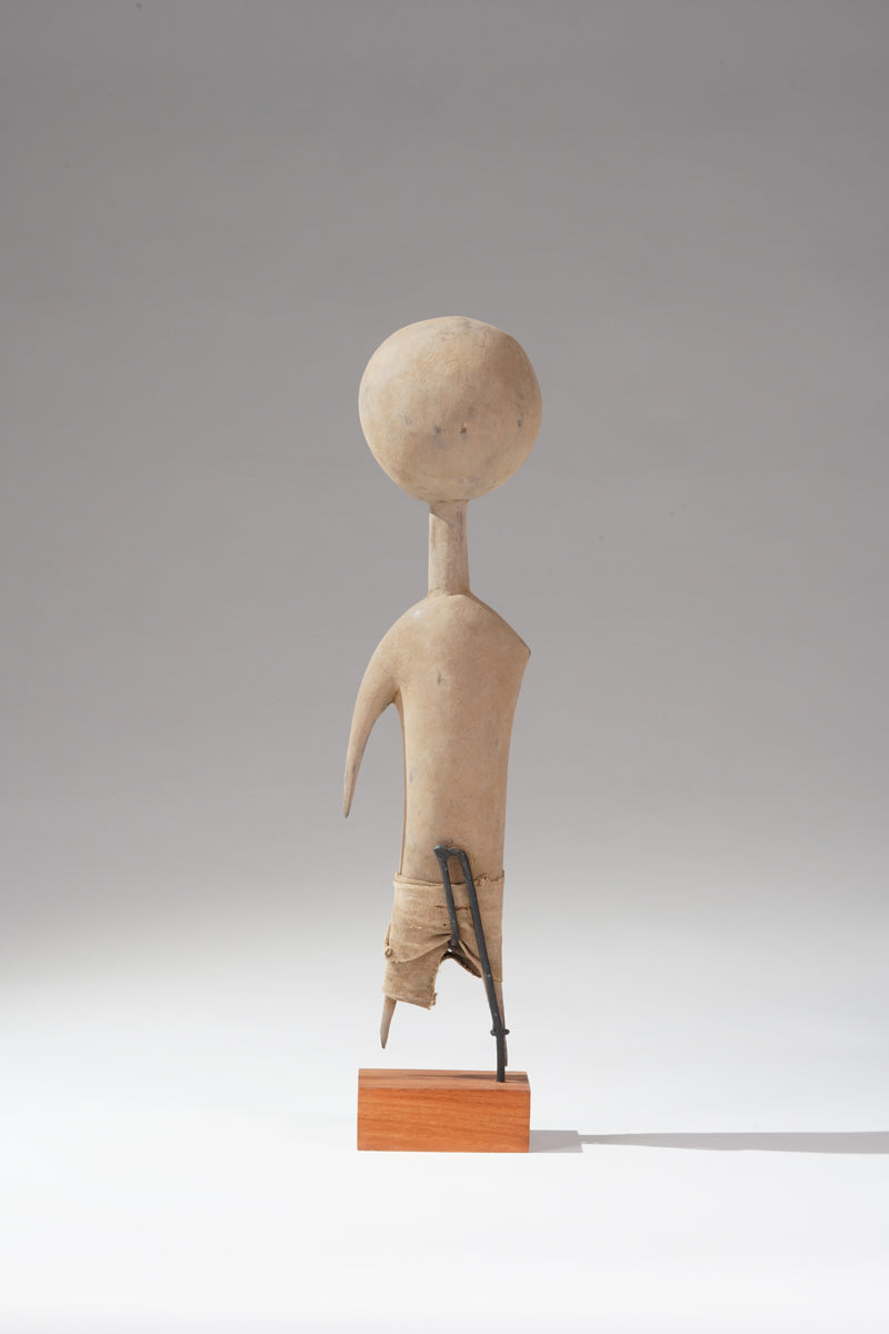 A Prampram sculptural couple