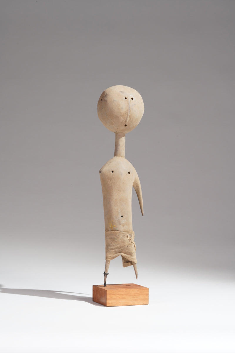 A Prampram sculptural couple