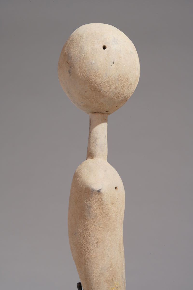 A Prampram sculptural couple