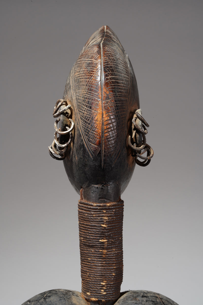 A female Jonka sculpture