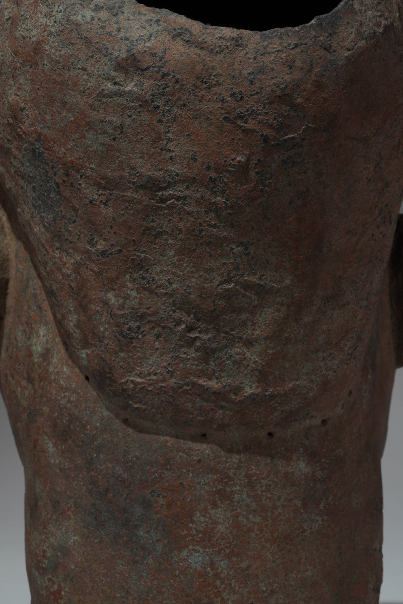 A naturalistic, thinwalled bronze head