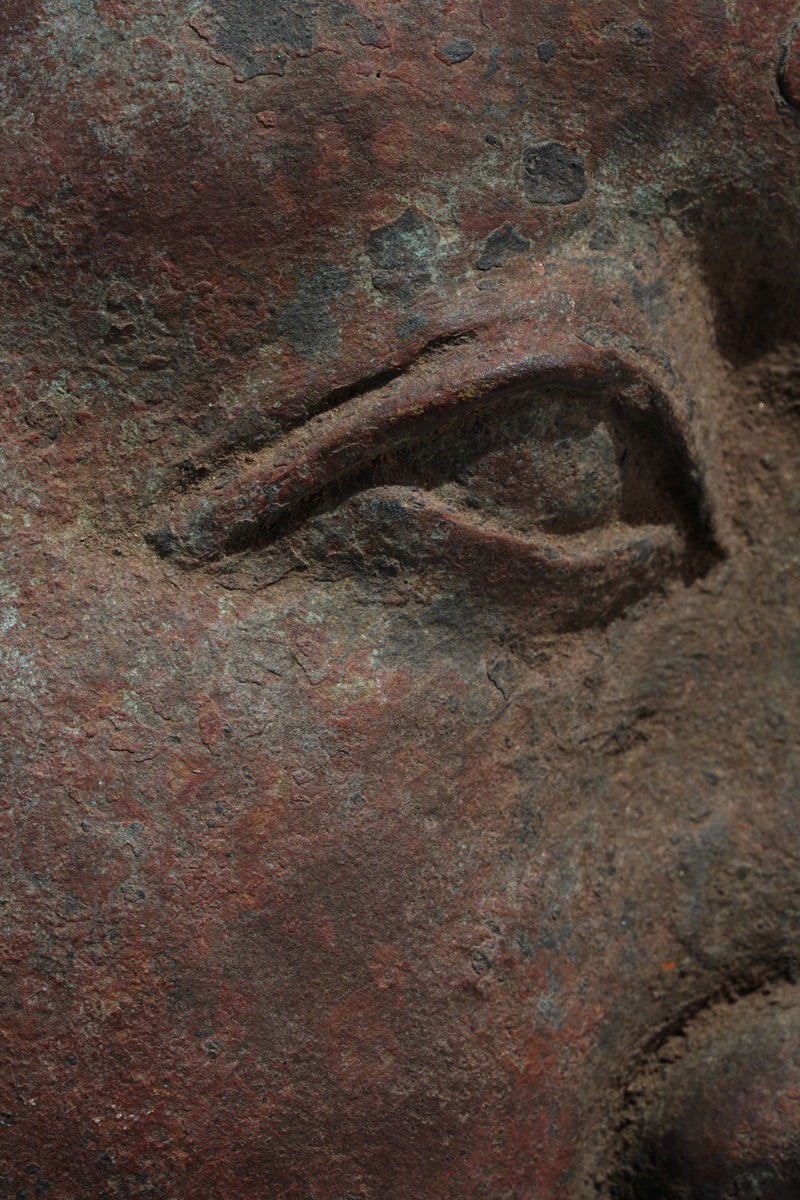 A naturalistic, thinwalled bronze head
