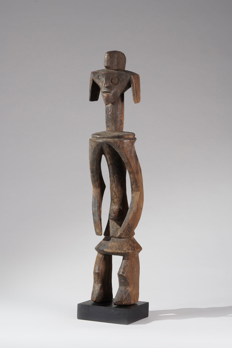 A Mumuye sculpture