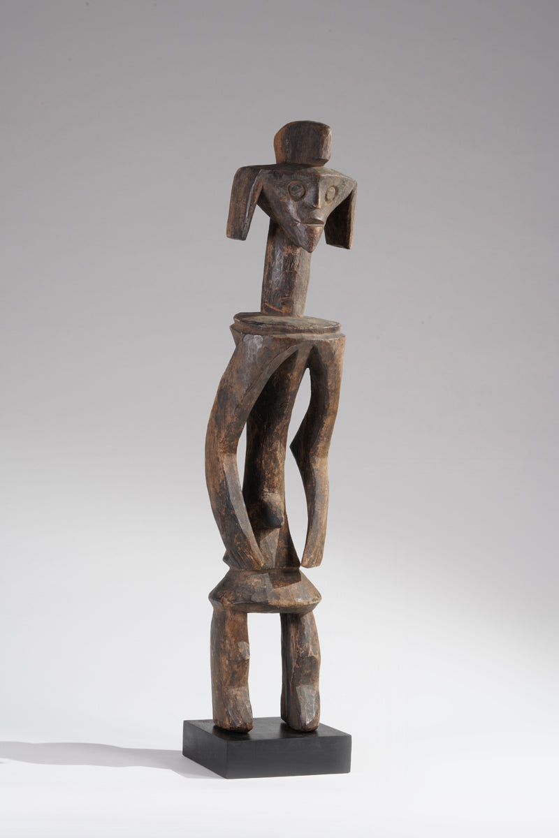 A Mumuye sculpture