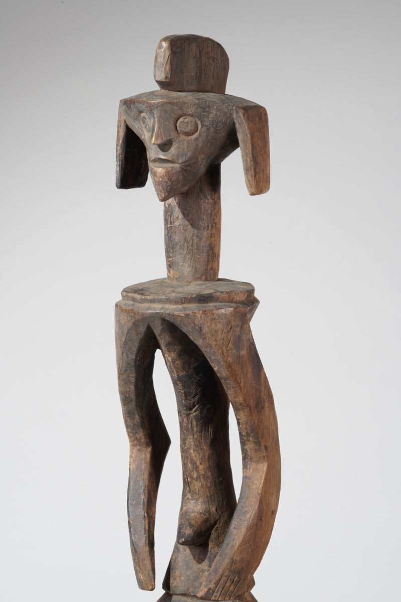 A Mumuye sculpture