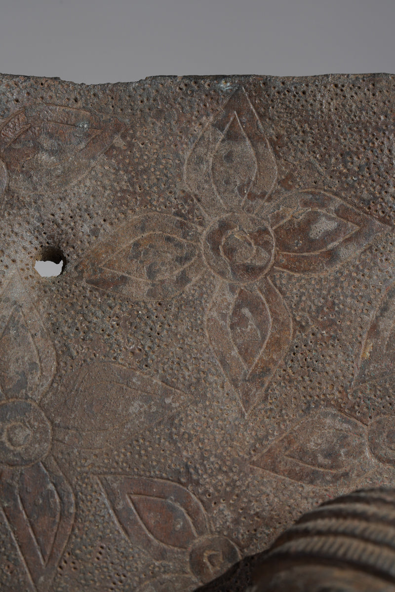 A rare Benin bronze plaque (ama)
