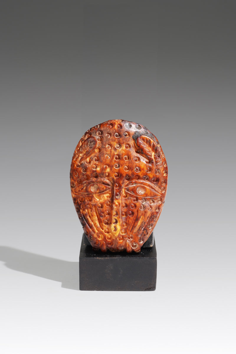 A small leopard head