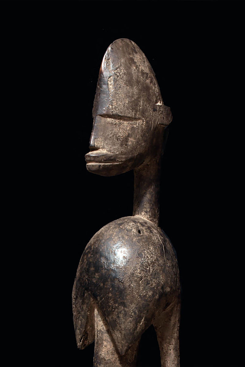 A female d'Jonka ancestor figure