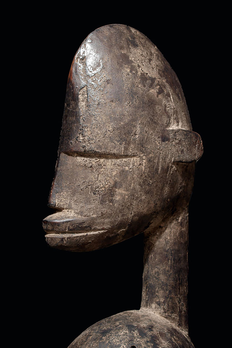 A female d'Jonka ancestor figure