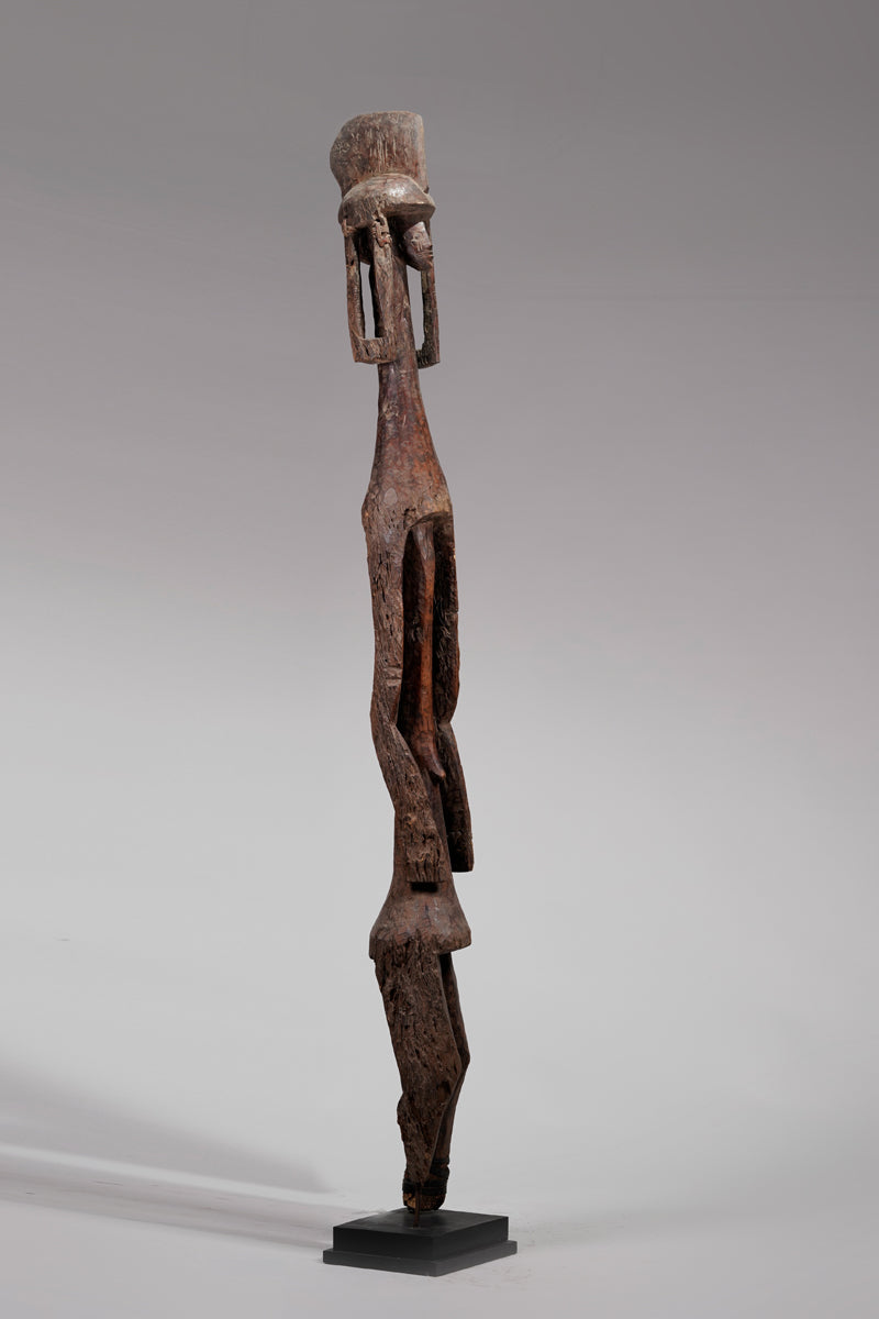 A very tall Mumuye sculpture