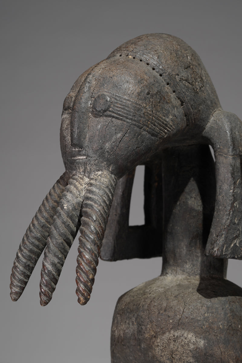 An outstanding Jukun sculpture