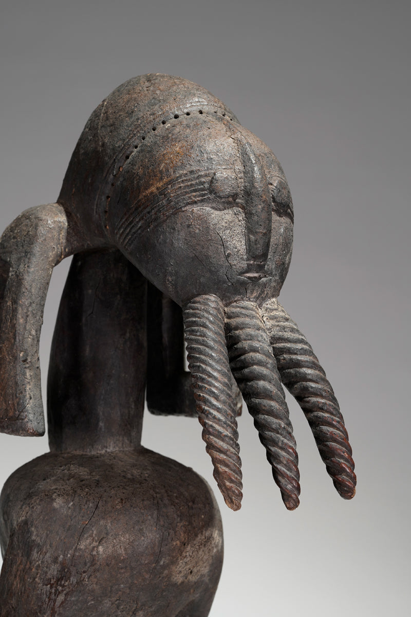 An outstanding Jukun sculpture