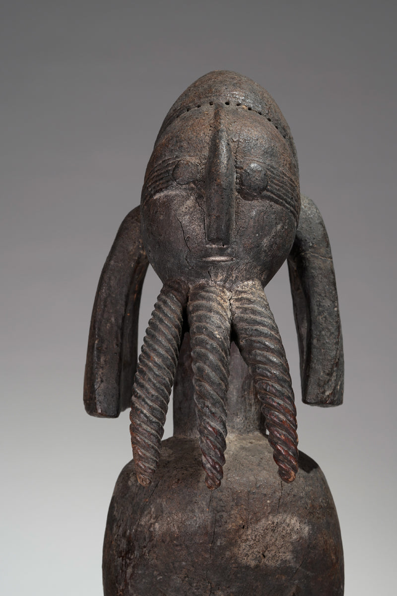 An outstanding Jukun sculpture