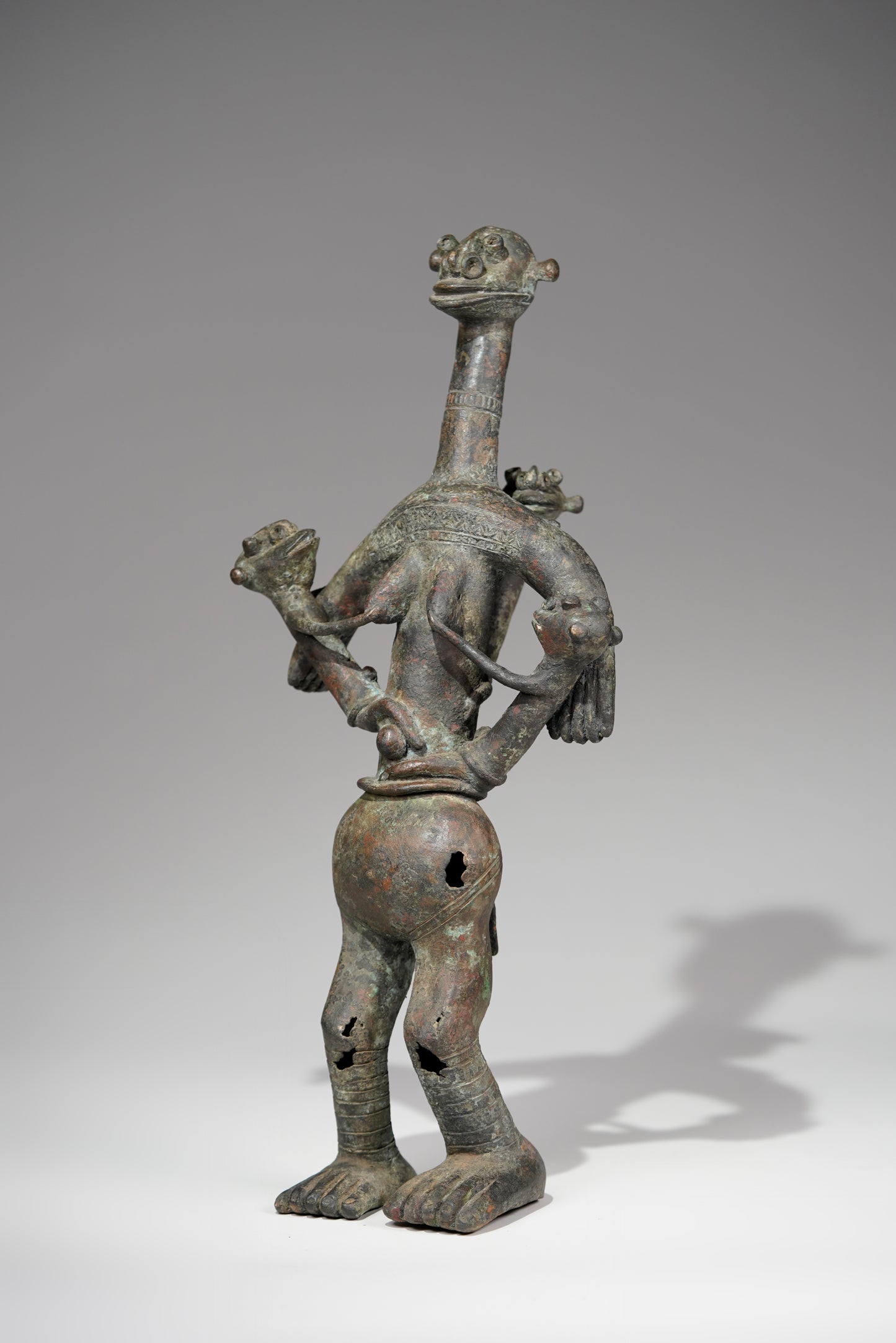 A female Tikar sculpture