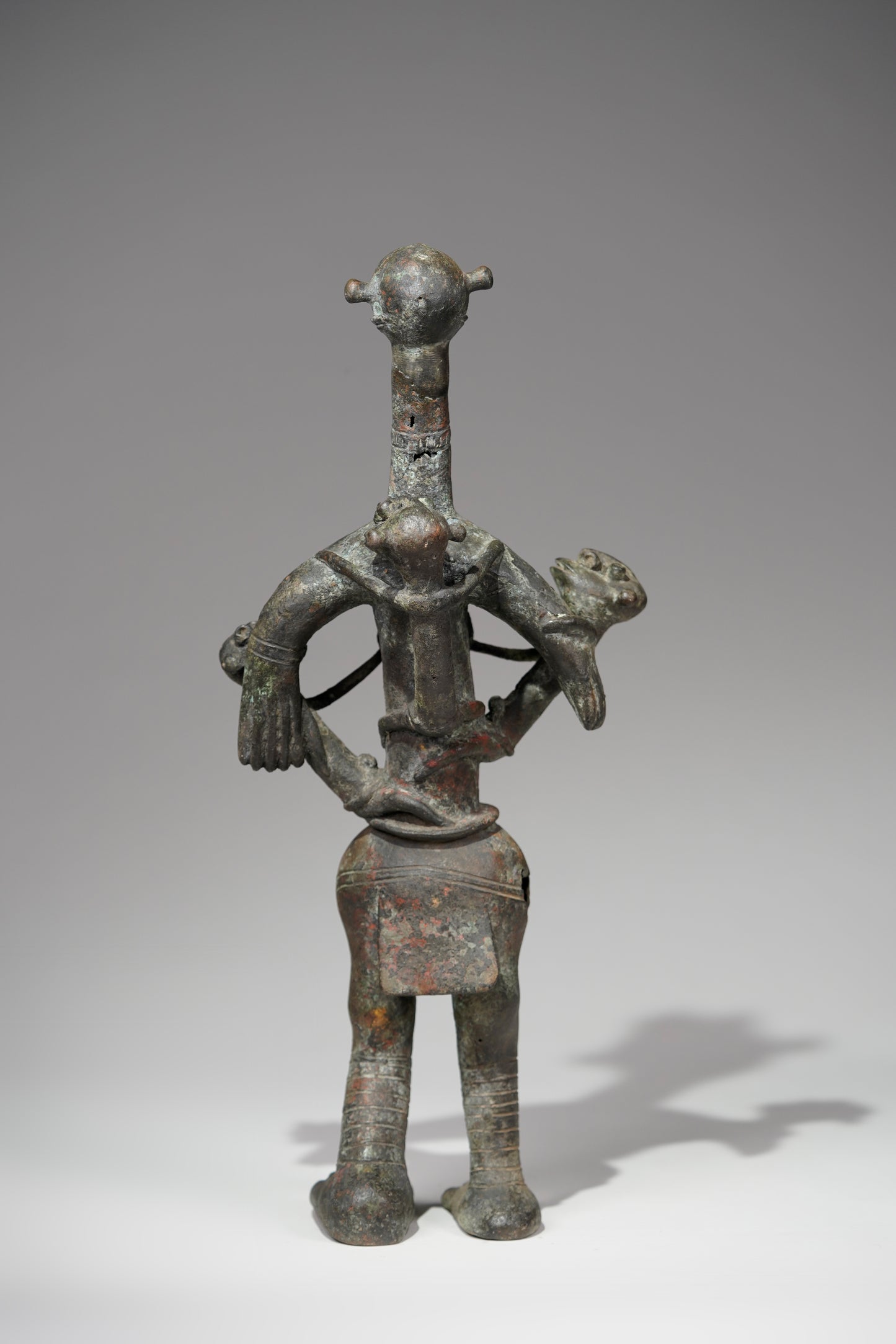 A female Tikar sculpture