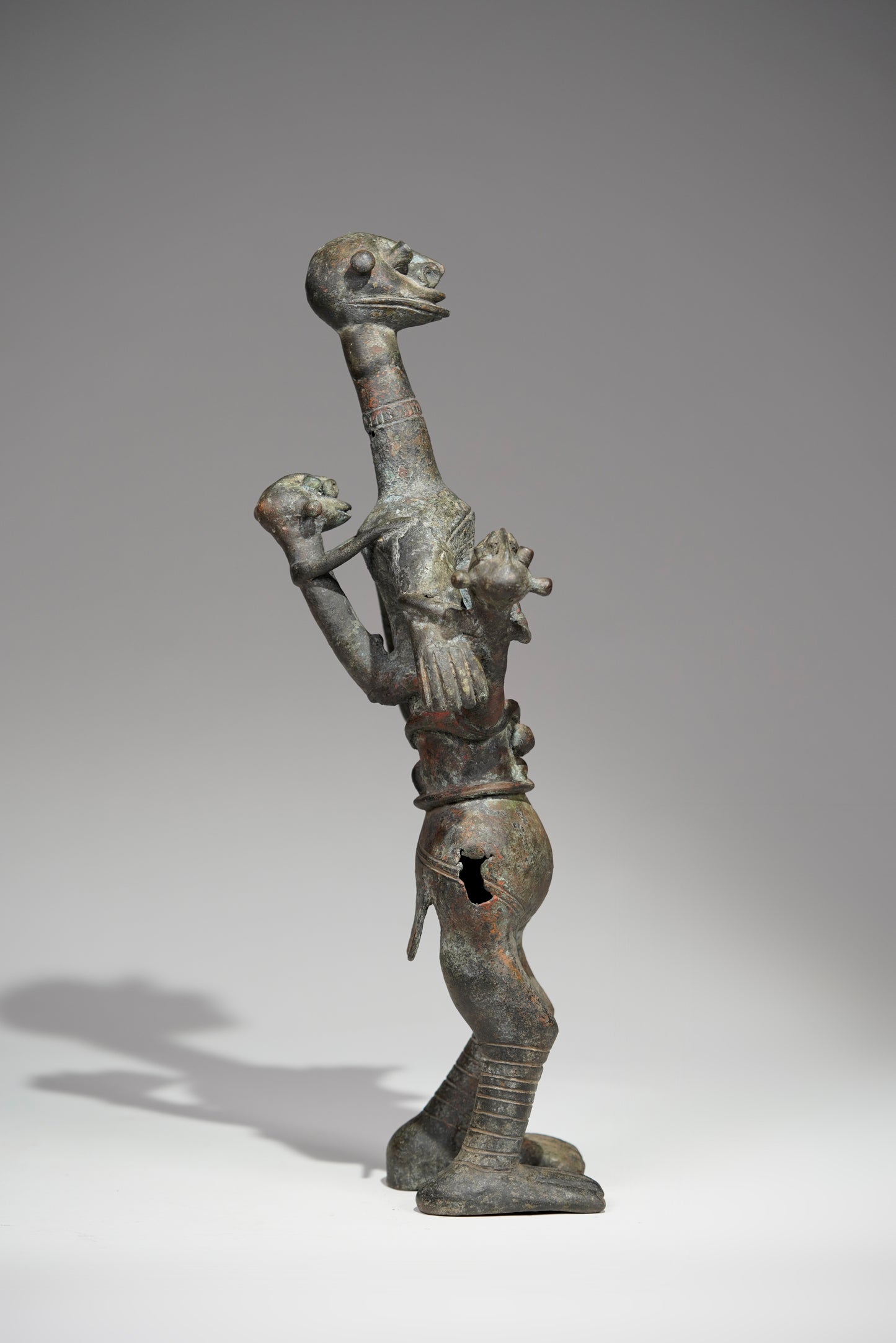 A female Tikar sculpture