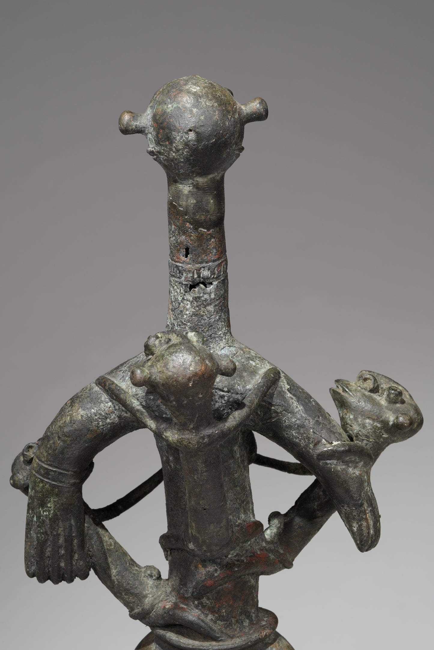 A female Tikar sculpture