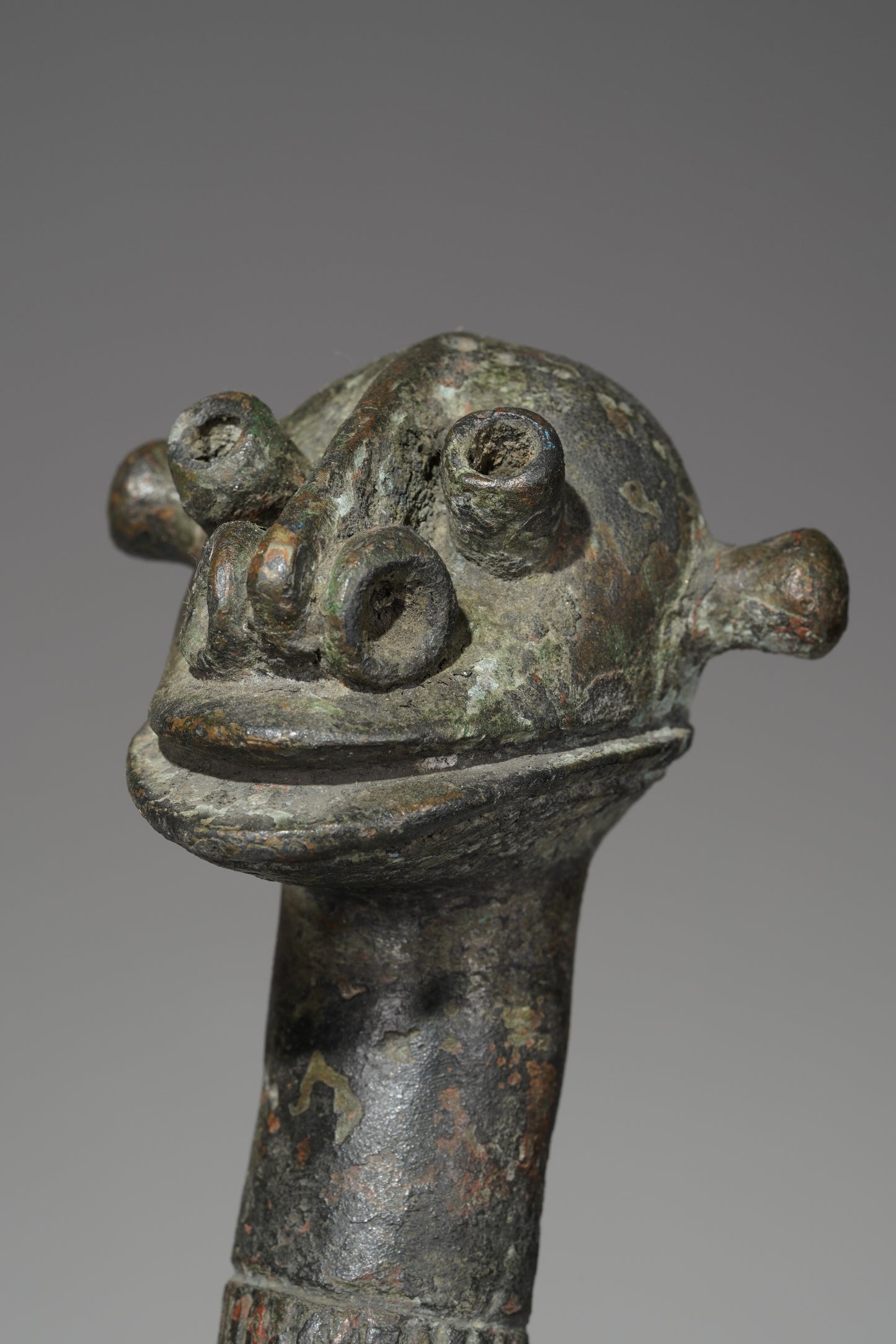 A female Tikar sculpture