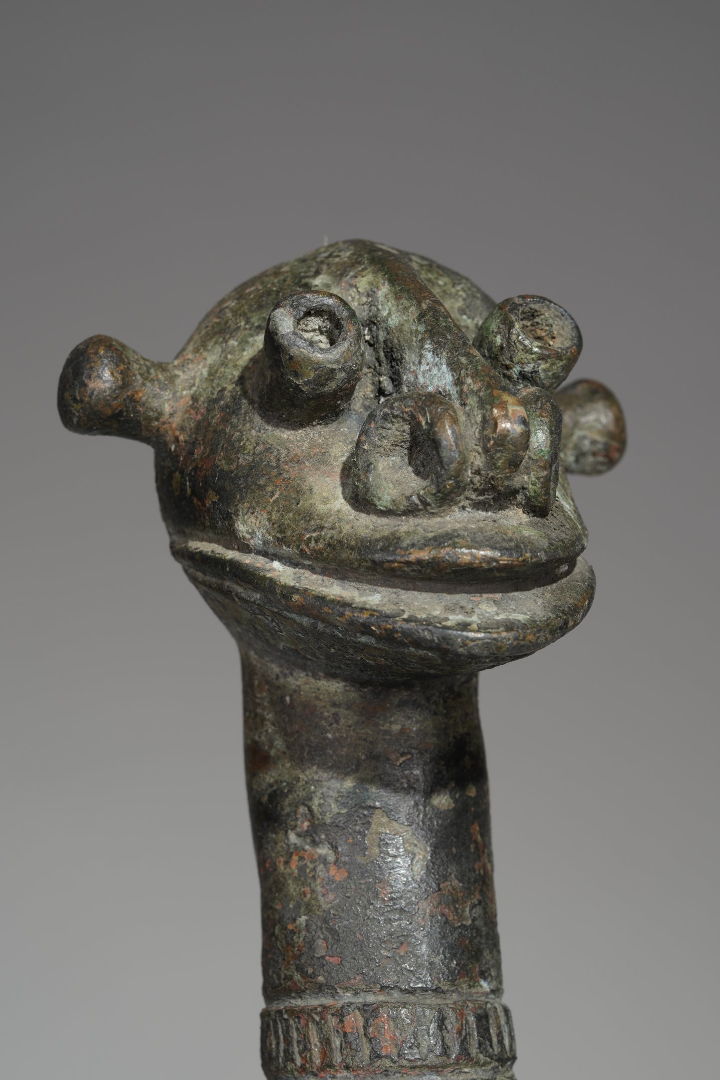 A female Tikar sculpture