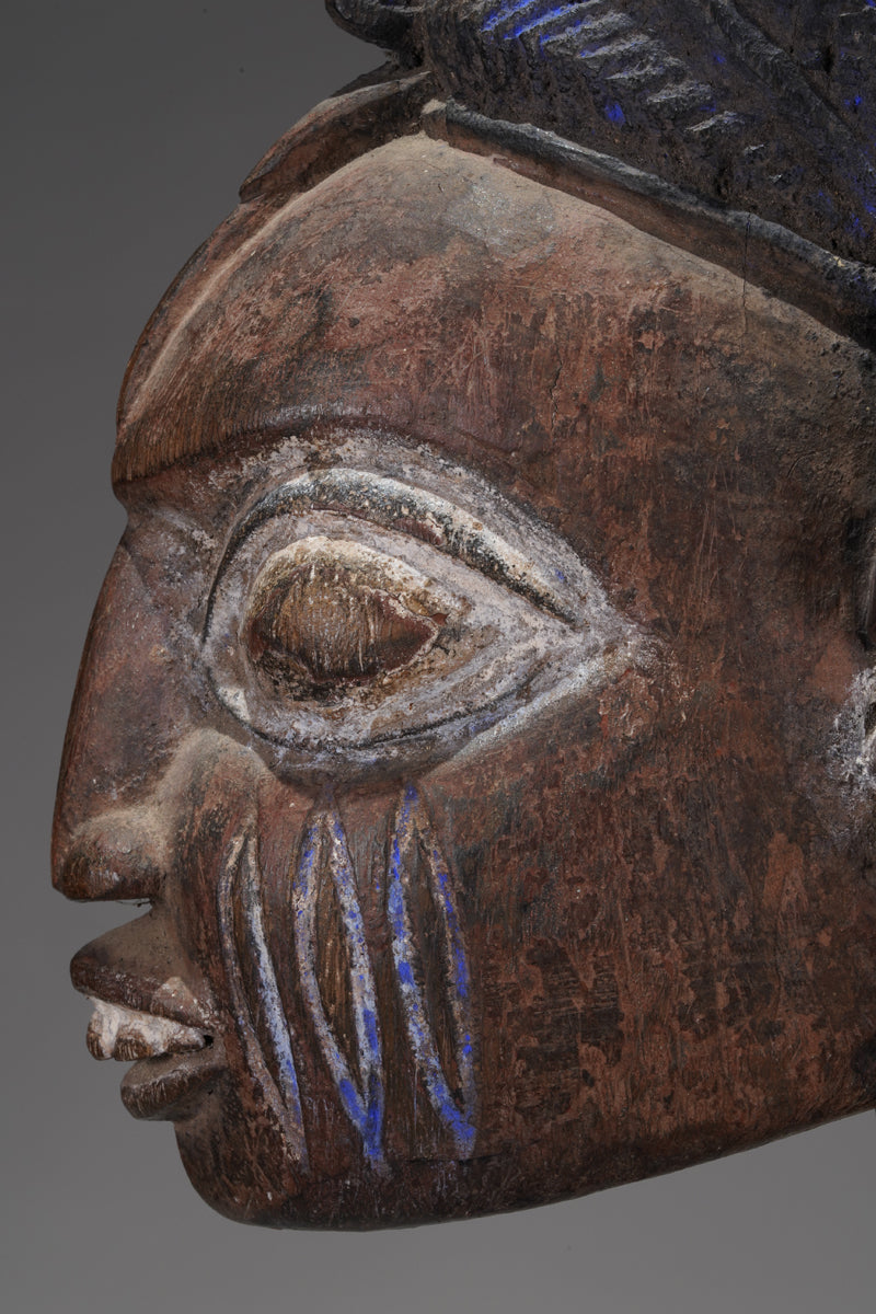 A Yoruba pole carving