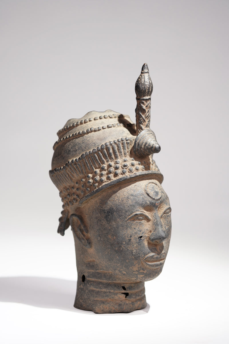 A crowned head of Lajuwa in the Ife style