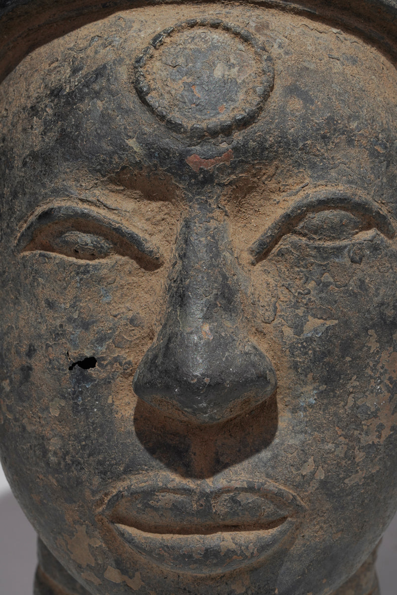 A crowned head of Lajuwa in the Ife style