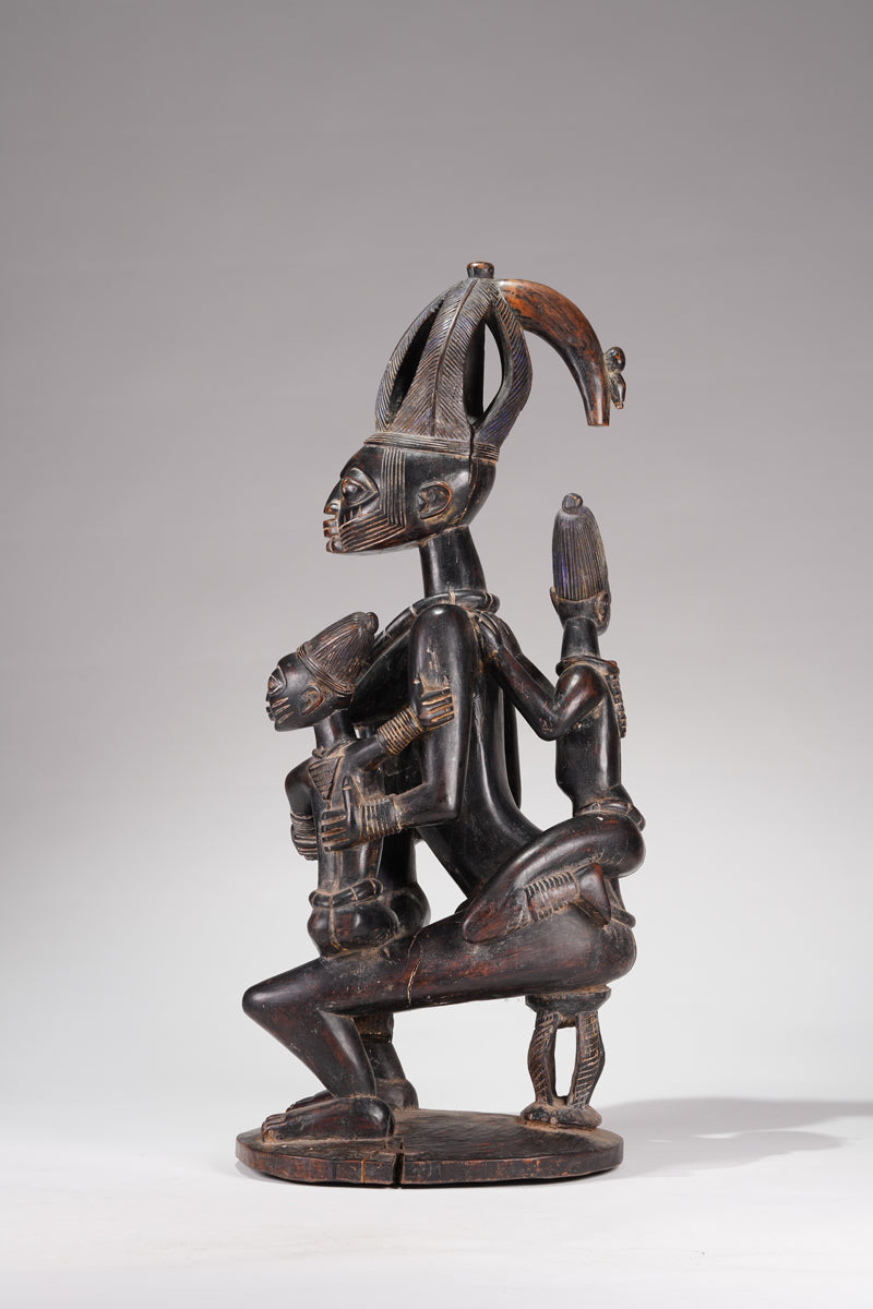 A Yoruba maternity figure