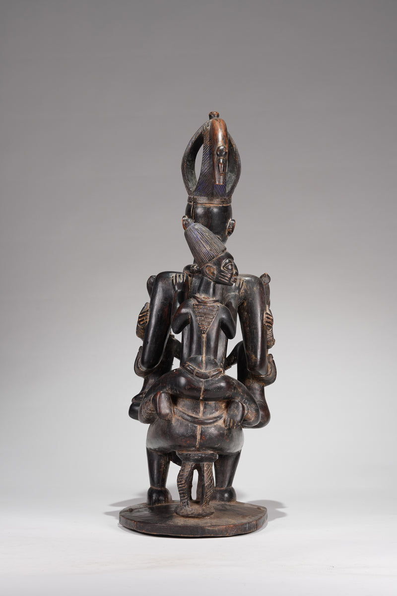 A Yoruba maternity figure