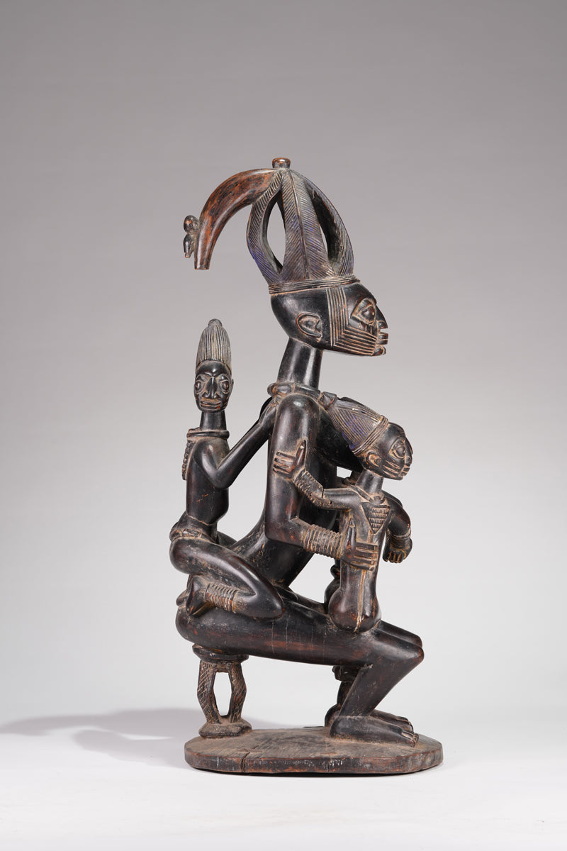 A Yoruba maternity figure
