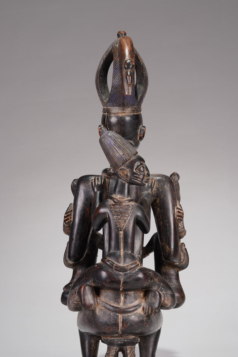 A Yoruba maternity figure