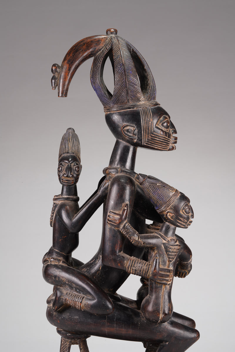 A Yoruba maternity figure