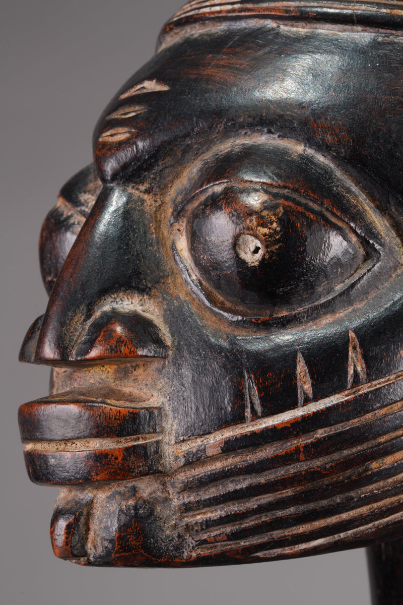 A Yoruba maternity figure