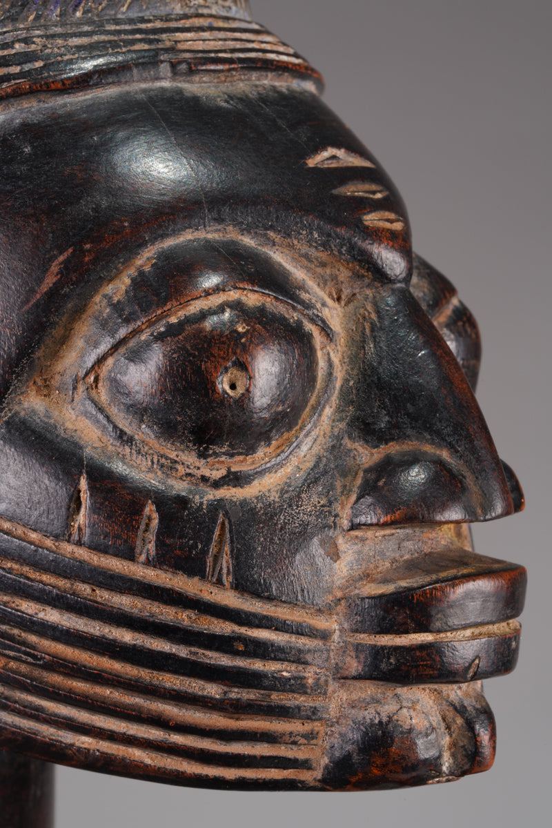 A Yoruba maternity figure