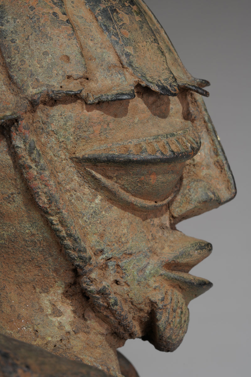 A Benin hunter