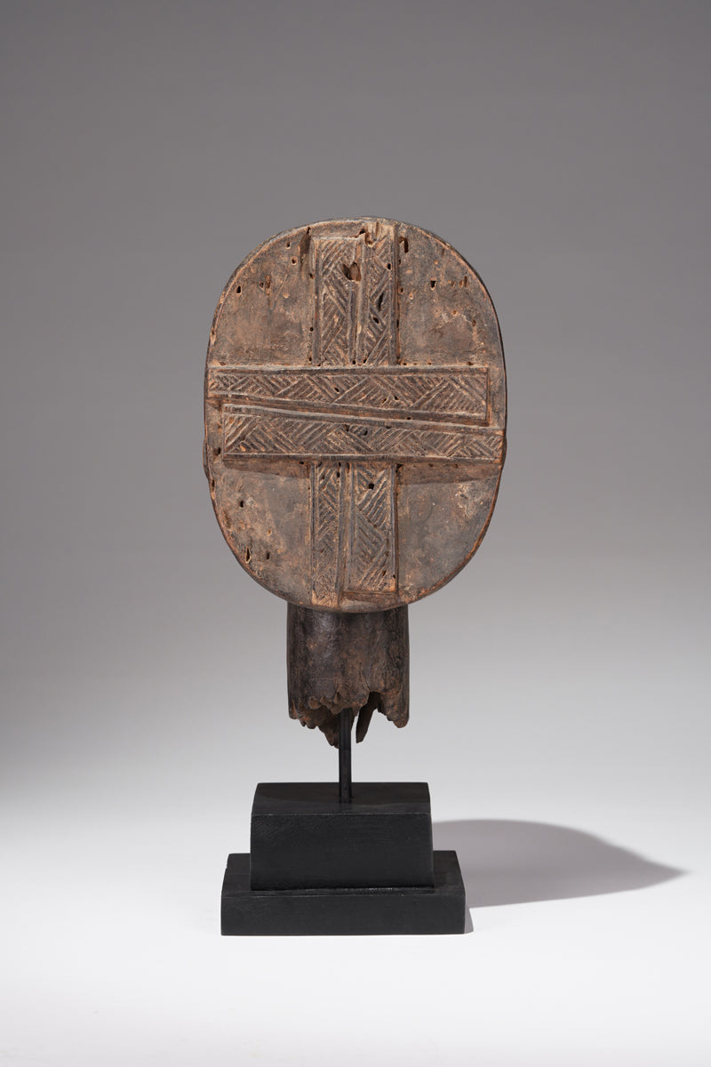 A fragmented Hemba head