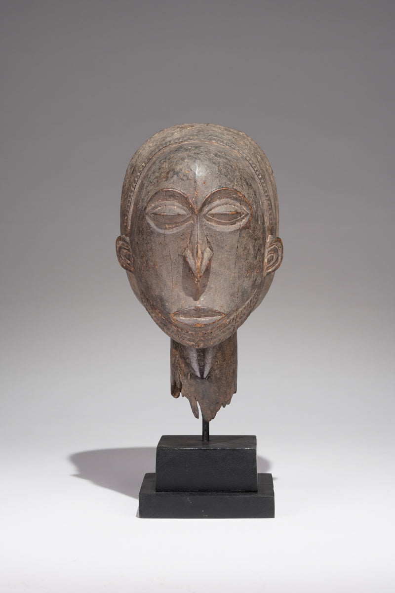 A fragmented Hemba head