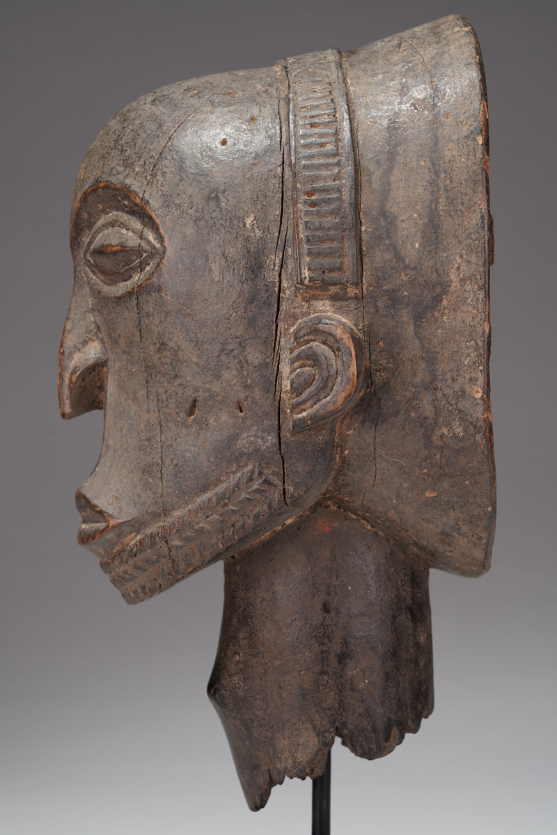 A fragmented Hemba head