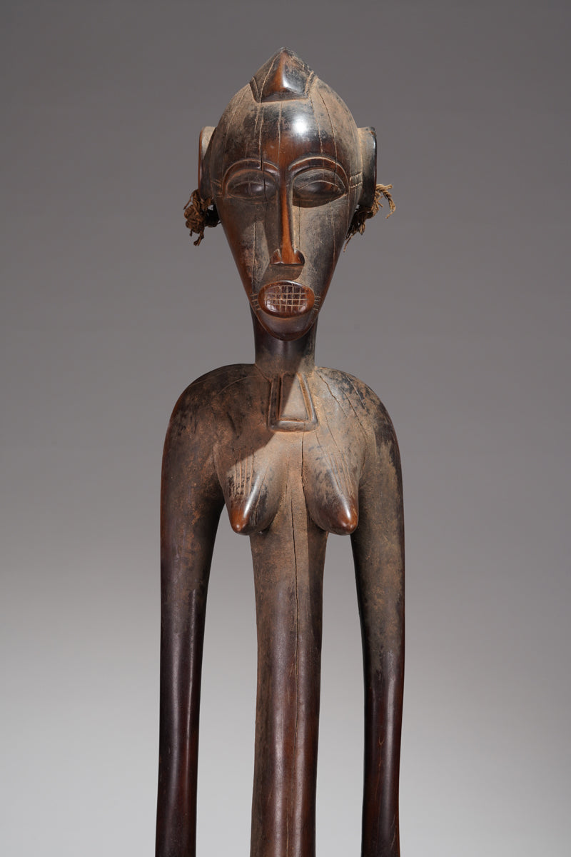 A female Débéle from the Sikasso region