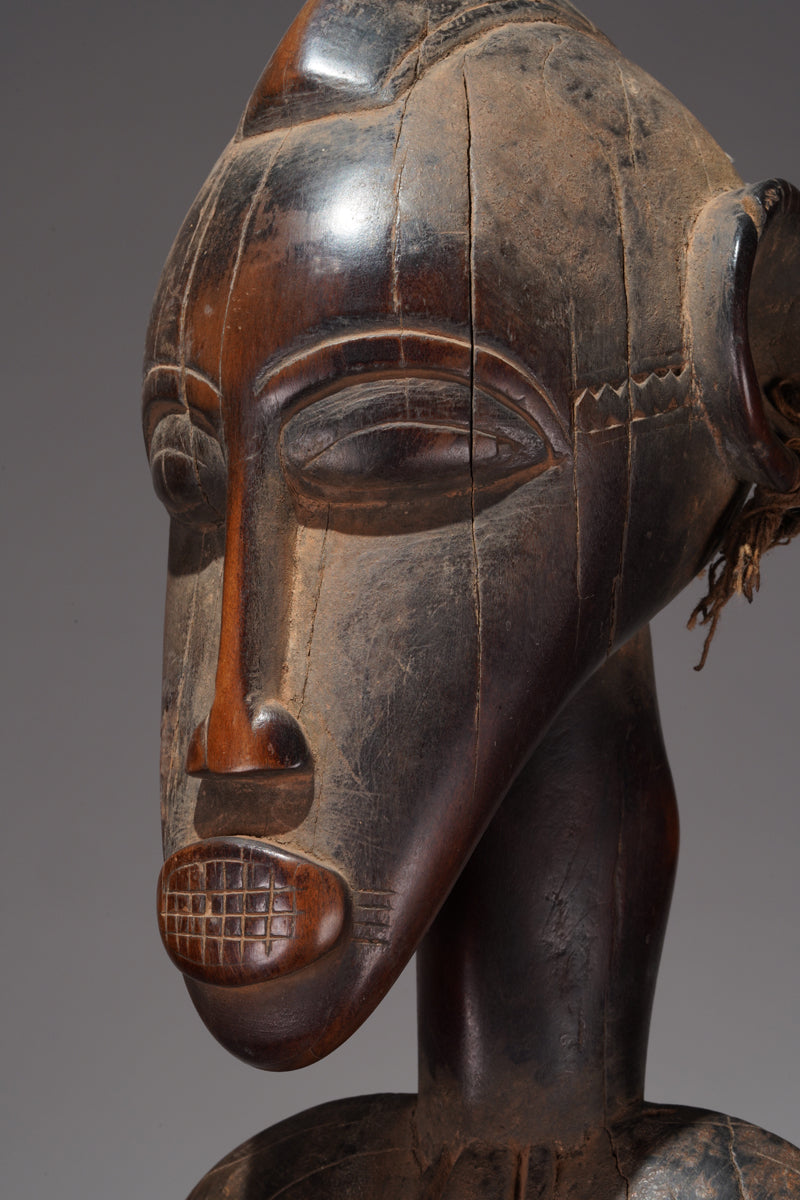 A female Débéle from the Sikasso region