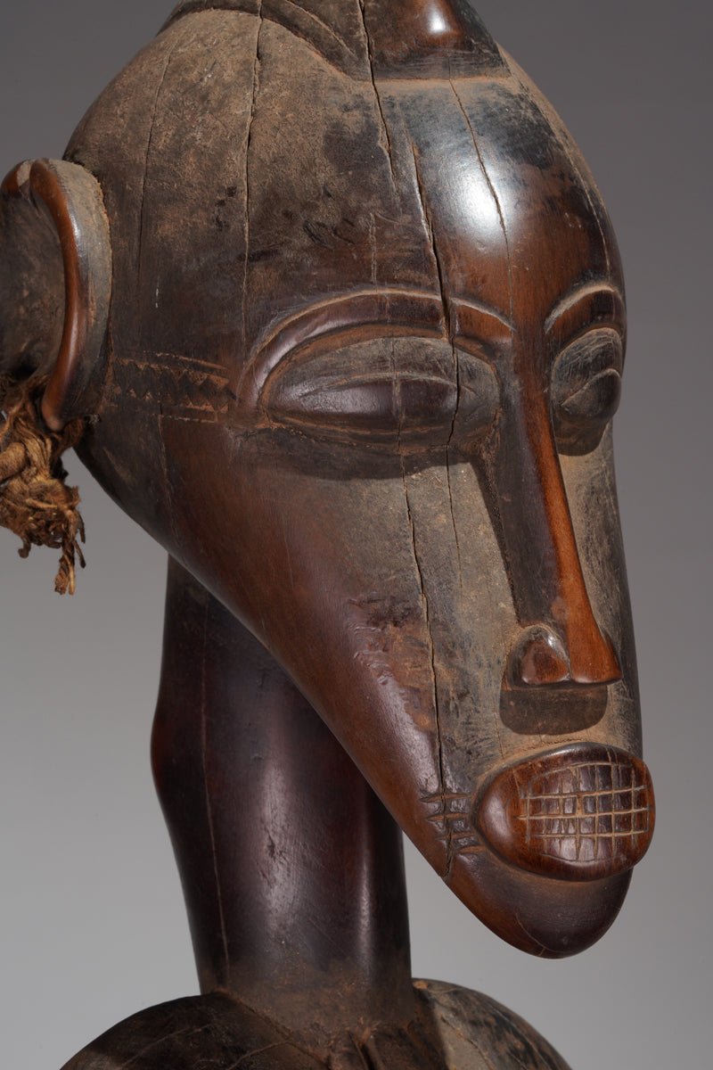 A female Débéle from the Sikasso region